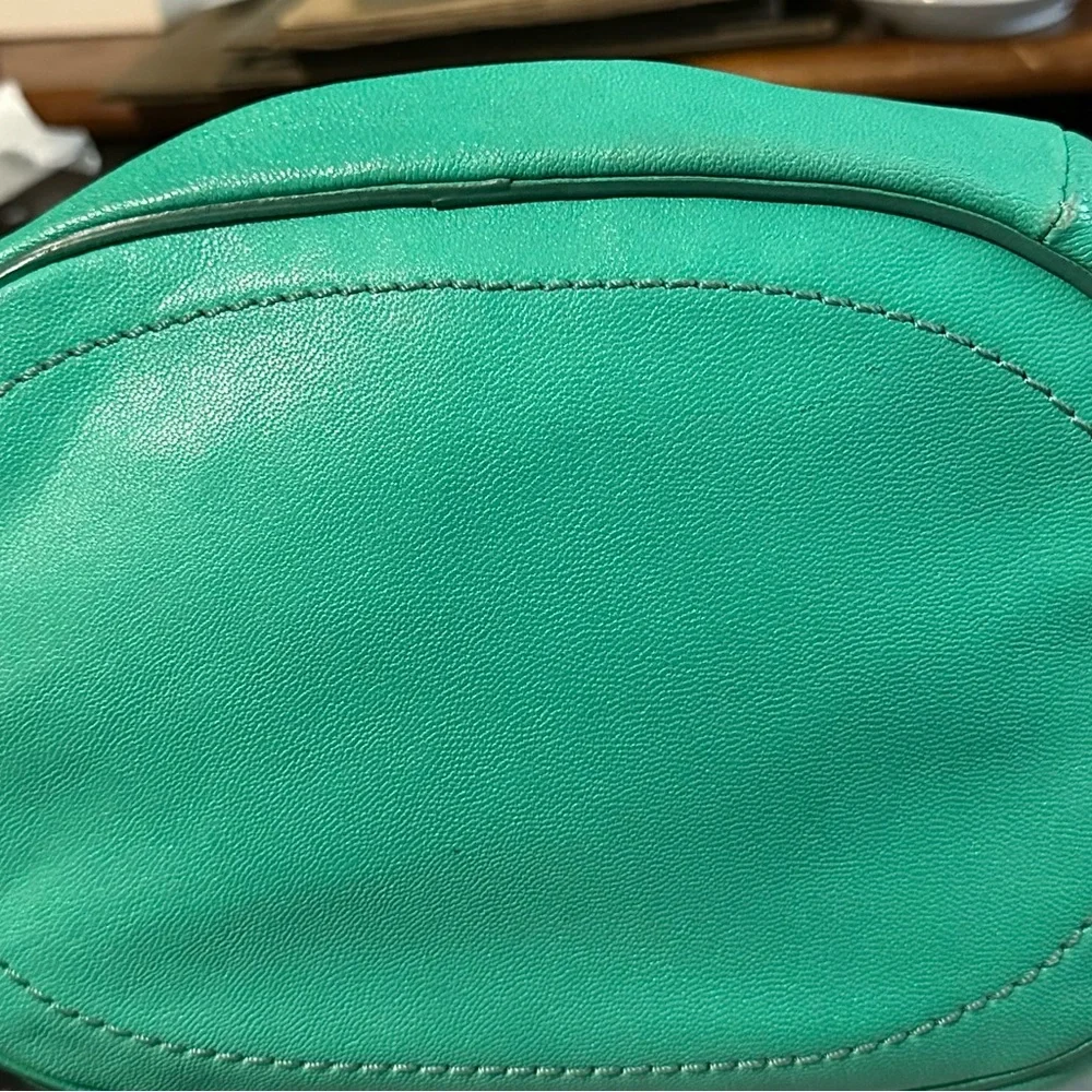 Cole Haan Zoe Aqua Green Leather Large Bucket Shoulder Bag Purse EUC!, MSRP $348 - Picture 5 of 8